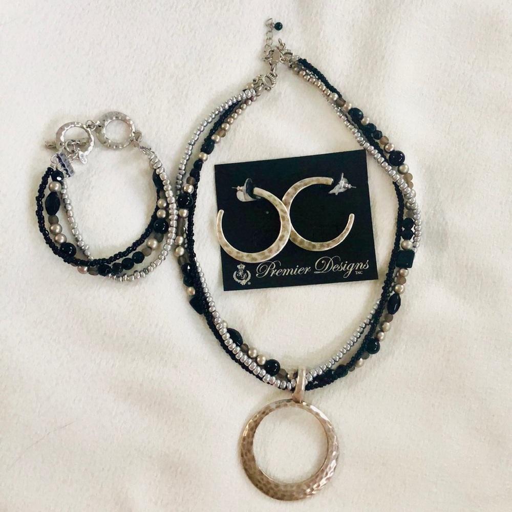 Premier Designs Set